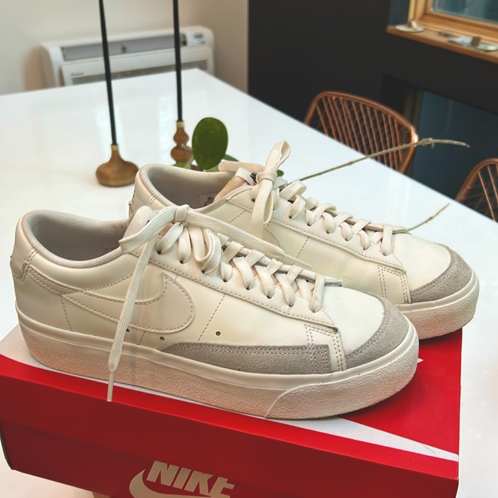 W’s Nike Low Blazer Platform